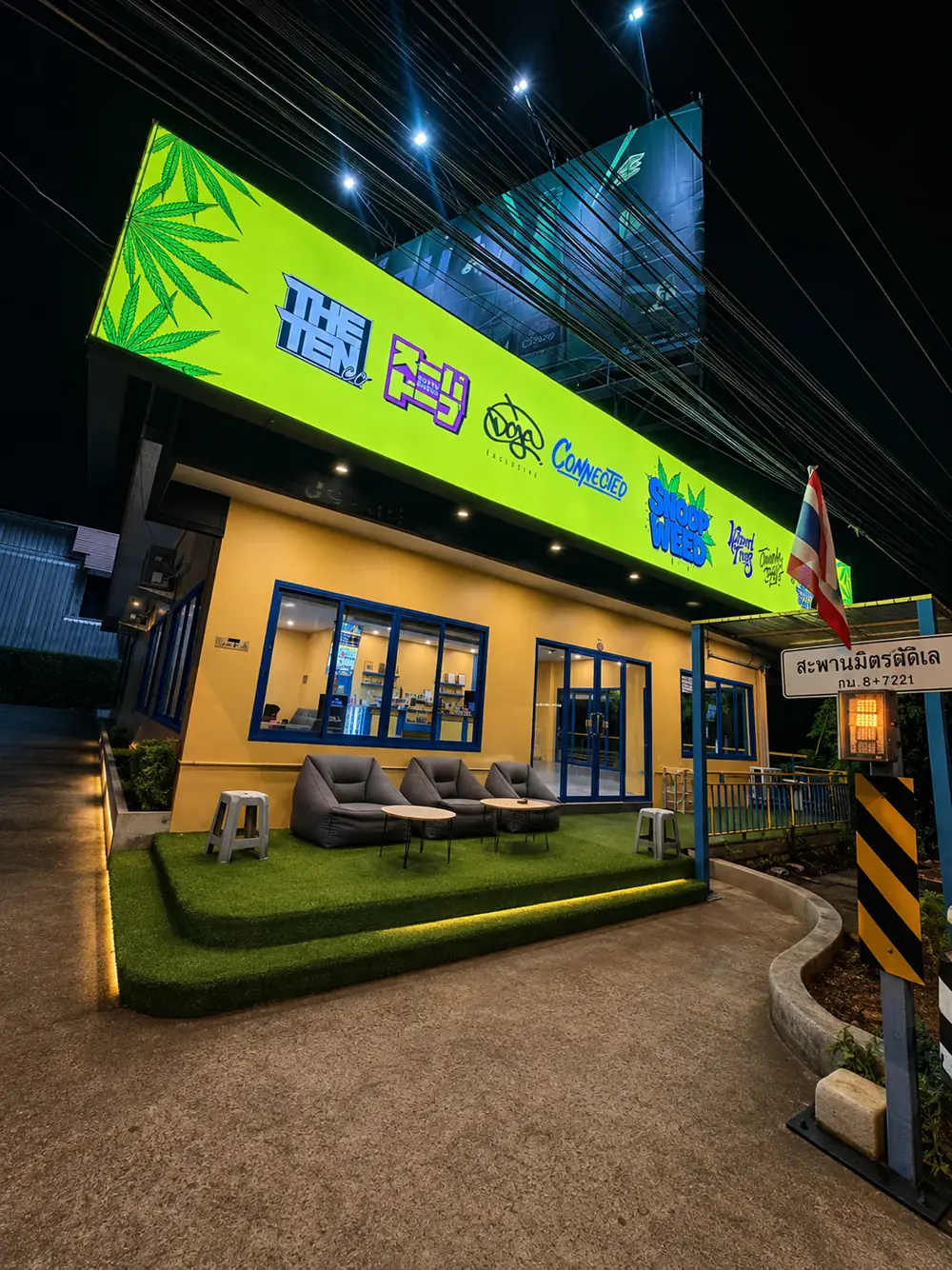 Snoop Weed Mae Nam Soi 1 storefront